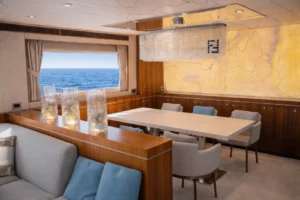 2007 horizon elegance 90 yacht for sale dubai (16)