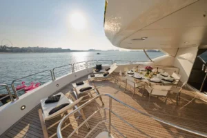 2010 Sunseeker 131 Yacht for sale dubai (13)