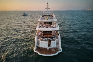 2010 Sunseeker 131 Yacht for sale dubai (15)