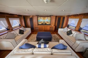 2010 Sunseeker 131 Yacht for sale dubai (5)