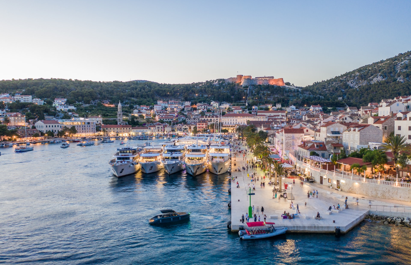 geio tischler 6GrlEFKgybQ unsplash