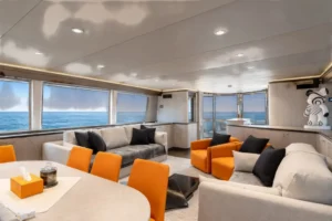 2004-azimut-100-jumbo-yacht-for-sale-dubai (18)