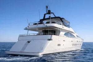 2004-azimut-100-jumbo-yacht-for-sale-dubai (5)