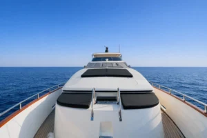 2004-azimut-100-jumbo-yacht-for-sale-dubai (8)