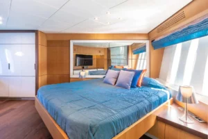 2006-pershing-90-yacht-for-sale-ibiza-12