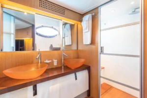 2006-pershing-90-yacht-for-sale-ibiza-13