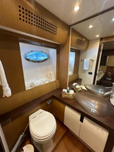 2006-pershing-90-yacht-for-sale-ibiza-17