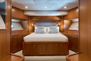 2006-sunseeker-predator-108-for-sale-dubai (3)