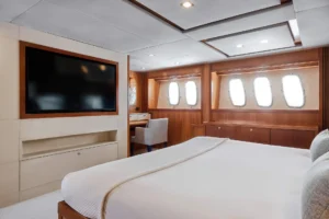 2006-sunseeker-predator-108-for-sale-dubai (7)