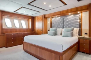 2006-sunseeker-predator-108-for-sale-dubai (8)