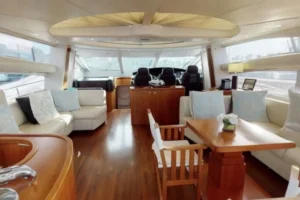 2006-sunseeker-predator-82-for-sale-dubai-refit-2022 (9)