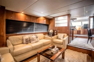 2007-fairline-squadron-78-yacht-for-sale-dubai (3)