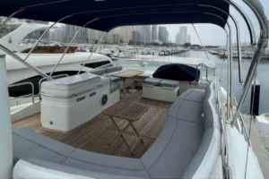 2007-fairline-squadron-78-yacht-for-sale-dubai (7)
