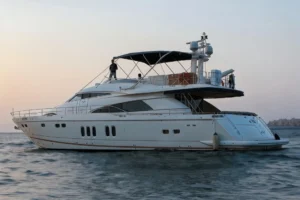 2007-fairline-squadron-78-yacht-for-sale-dubai (8)