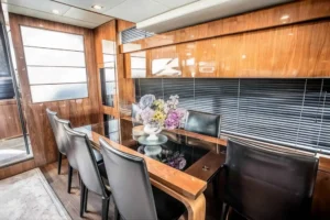 2007-fairline-squadron-78-yacht-for-sale-dubai (9)