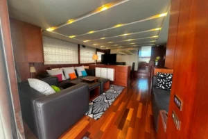 2010-aicon-85-yacht-for-sale-14