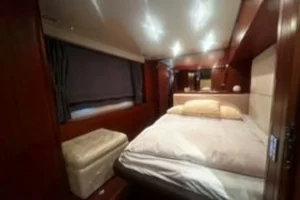2010-aicon-85-yacht-for-sale-17