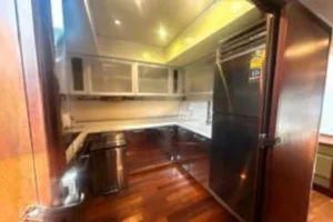 2010-aicon-85-yacht-for-sale-21