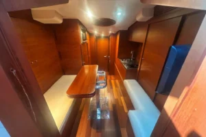 2010-aicon-85-yacht-for-sale-27