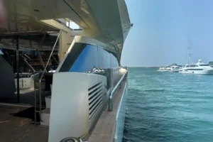 2010-aicon-85-yacht-for-sale-9