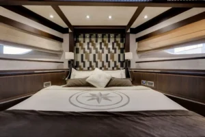 2018 Galeon 780 Chrystal yacht for sale dubai (12)
