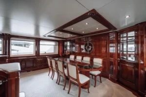 2000-benetti-classic-115-for-sale-in-dubai-10