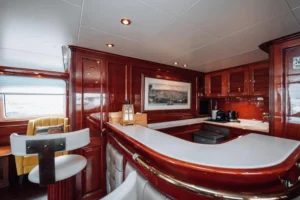 2000-benetti-classic-115-for-sale-in-dubai-13