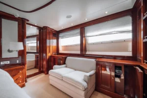 2000-benetti-classic-115-for-sale-in-dubai-18