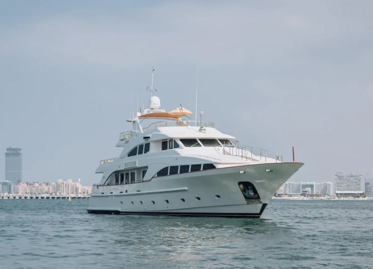 2000 benetti classic 115 for sale in dubai 2