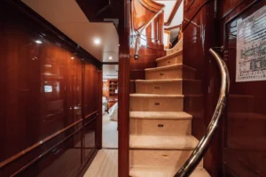 2000-benetti-classic-115-for-sale-in-dubai-21