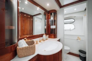 2000-benetti-classic-115-for-sale-in-dubai-25