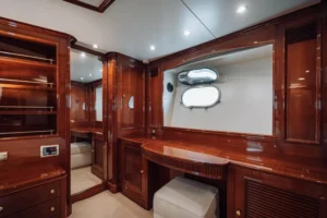 2000-benetti-classic-115-for-sale-in-dubai-31