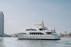 2000-benetti-classic-115-for-sale-in-dubai-4