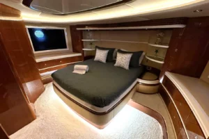 2003 Azimut 98 Leonardo for Sale in Dubai-14