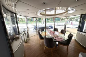 2003 Azimut 98 Leonardo for Sale in Dubai-5