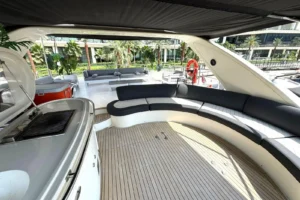 2003 Azimut 98 Leonardo for Sale in Dubai-9