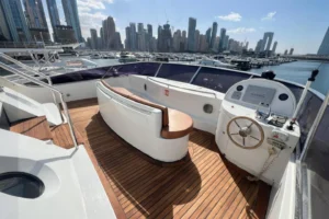 2003-benetti-100-tradition-for-sale-in-dubai-15