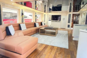 2003-benetti-100-tradition-for-sale-in-dubai-25