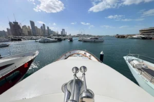 2003-benetti-100-tradition-for-sale-in-dubai-5
