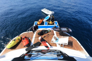 2010-Baia-100-yacht-for-sale-dubai (11)