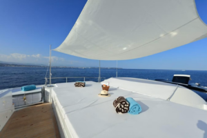 2010-Baia-100-yacht-for-sale-dubai (6)