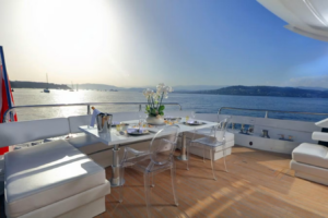 2010-Baia-100-yacht-for-sale-dubai (9)