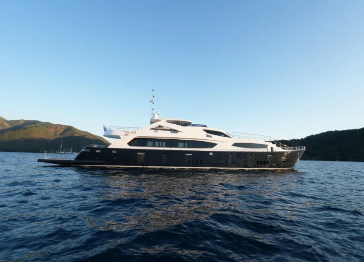 2012 custom 38 5m superyacht charter investment 8