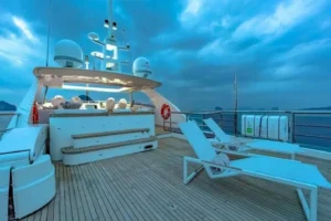 2013-princess-32m-yacht-for-sale-in-manila (3)