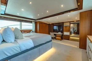 2013-princess-32m-yacht-for-sale-in-manila (5)