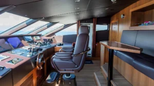 2014 Sunseeker 131 Deseo yacht for sale-4