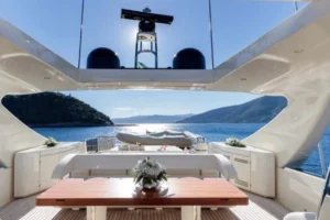 2015-riva-92-duchessa-for-sale-dubai-12