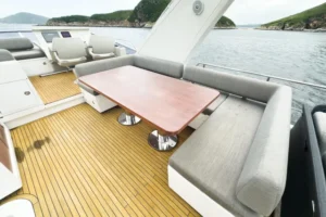 2017-azimut-66-yacht-for-sale-in-hong-kong-11