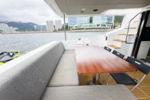 2017-azimut-66-yacht-for-sale-in-hong-kong-21