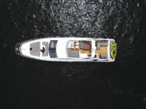 2017-azimut-66-yacht-for-sale-in-hong-kong-3